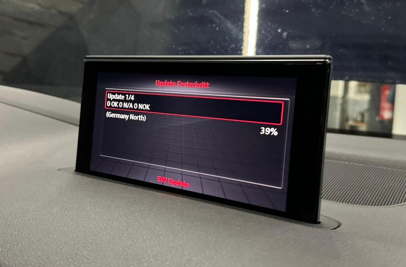 Audi MIB2 MMI Reparatur bei Systemabstürzen und Neustarts